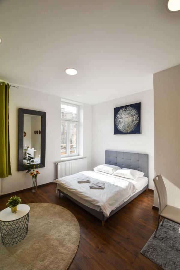 Silver Home Apartments In The City Centre 布达佩斯 外观 照片